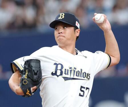 ９回表に登板し力投する山田（撮影・立川洋一郎）