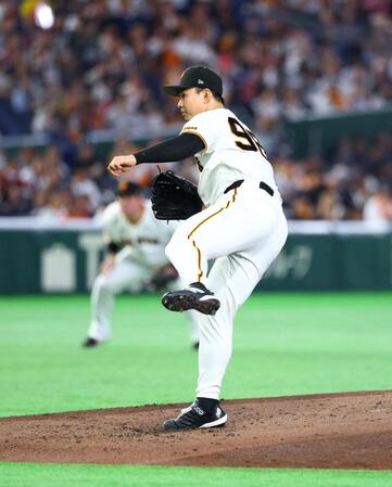 先発し力投する小笠原（撮影・石井剣太郎）