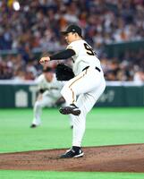 先発し力投する小笠原（撮影・石井剣太郎）
