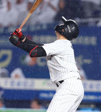７回、一邪飛に倒れる山口（撮影・中島達哉）