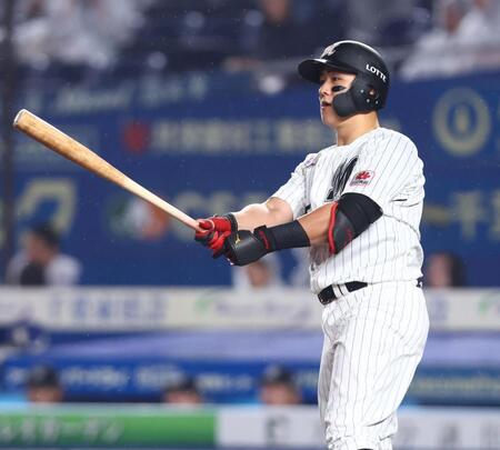 ９回、２ランを放つ山口（撮影・中島達哉）