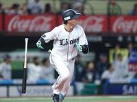 ２回、左越えに逆転２ランを放つ長谷川（撮影・金田祐二）