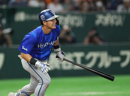 ７回、右前適時打を放つ成瀬（撮影・金田祐二）