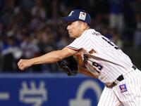 ８回、登板した石川（撮影・中島達哉）
