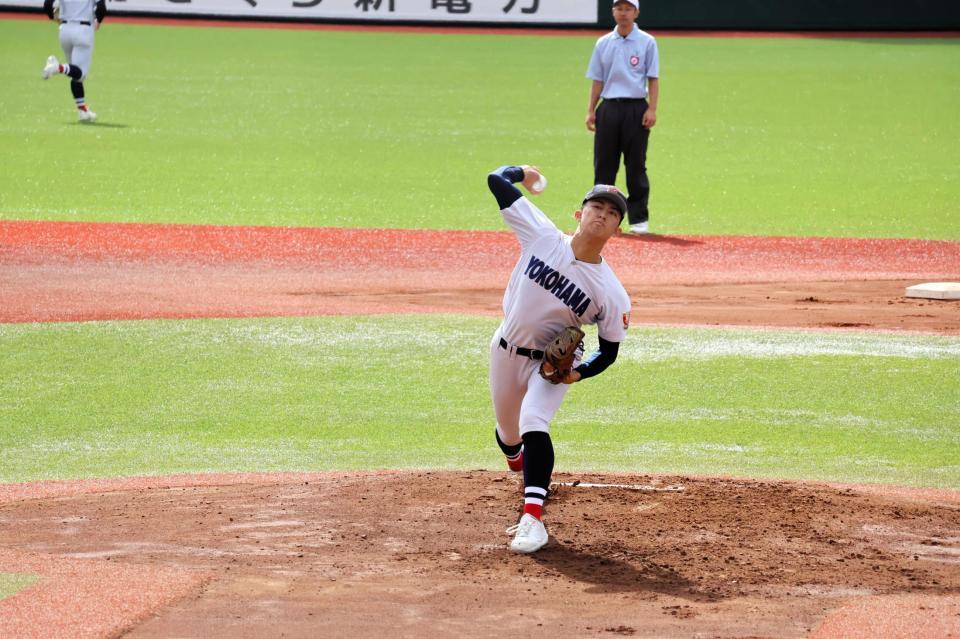 最速１５５キロを出した横浜・織田