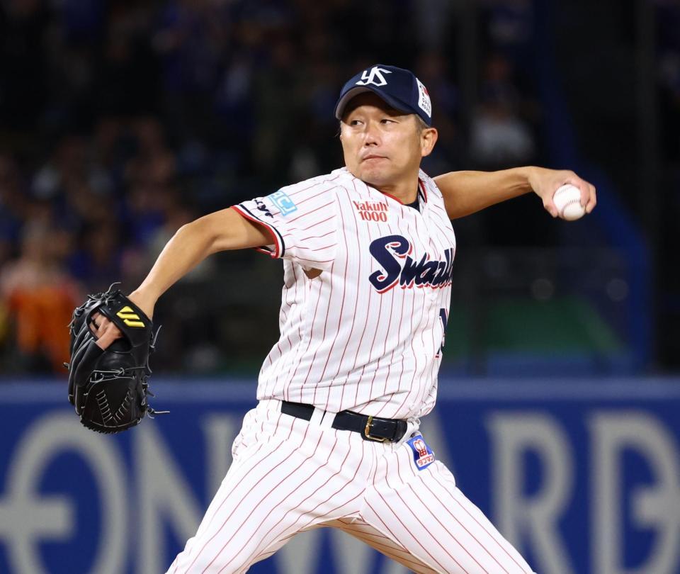 ８回から登板した石川（撮影・中島達哉）