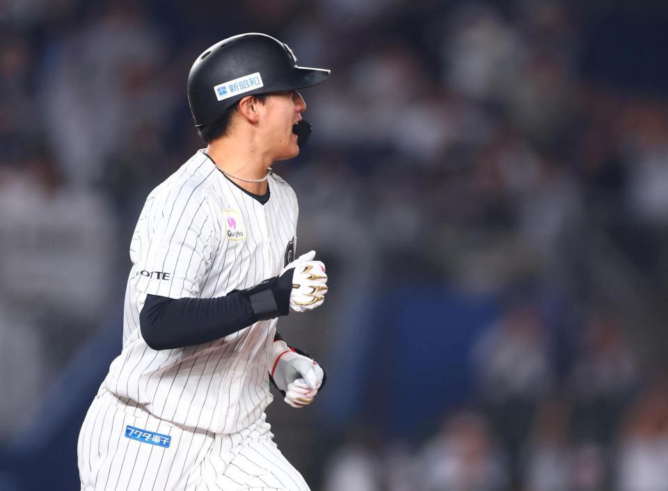 ３回、左前打を放ち吠える西川（撮影・石井剣太郎）