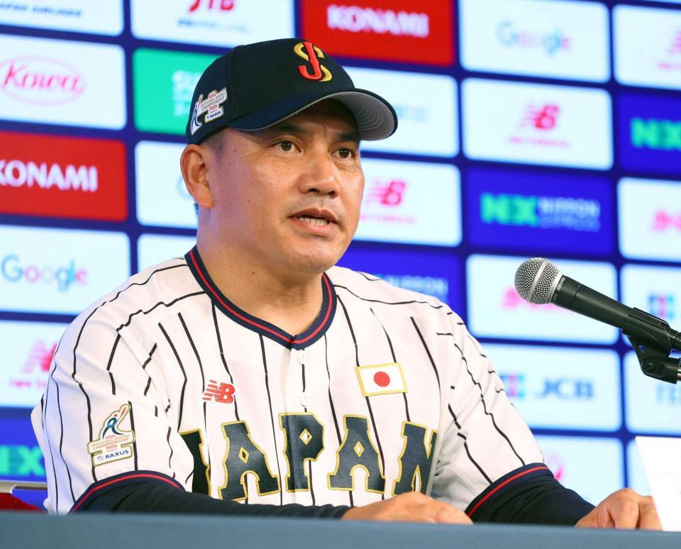 　会見する侍ジャパン・井口監督（撮影・石井剣太郎）