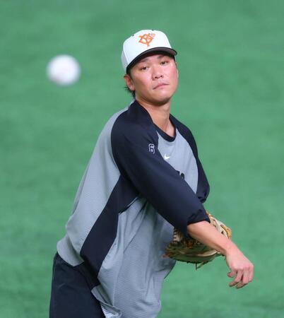 キャッチボールする坂本（撮影・石井剣太郎）
