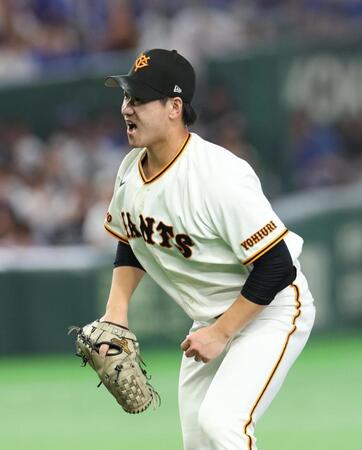 ８回、蝦名を見逃し三振にしとめた井上（撮影・佐々木彰尚）