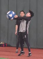 トレーニングをする竹丸（撮影・佐々木彰尚）