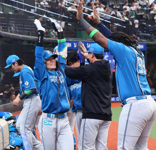 日本ハム逆転!奈良間が値千金の2ラン