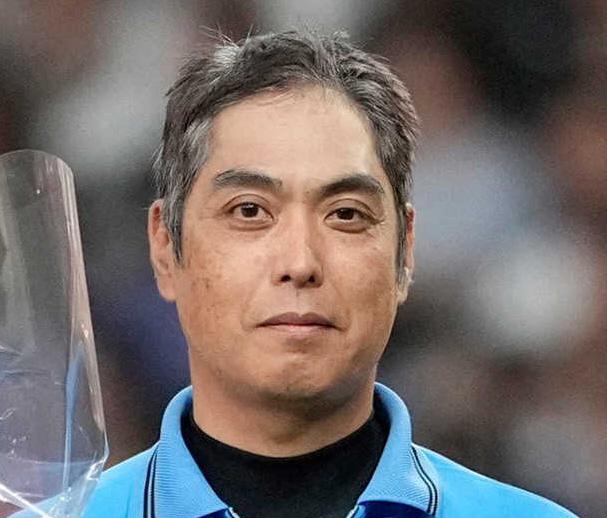 白井一行審判員