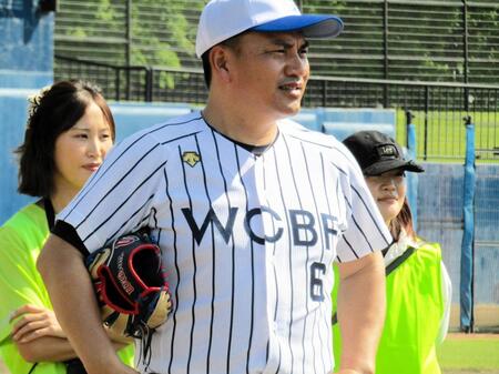 「ＪＡ全農ＷＣＢＦ少年野球教室」に参加した侍ジャパン・井口監督