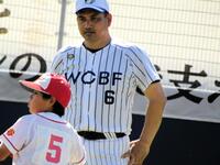 「ＪＡ全農ＷＣＢＦ少年野球教室」に参加した侍ジャパン・井口監督