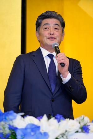 　プロ野球中日の新監督に決まり、記者会見する工藤公康氏＝１５日午前、名古屋市