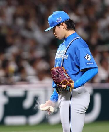６回から登板するも追加点を許した孫（撮影・中島達哉）
