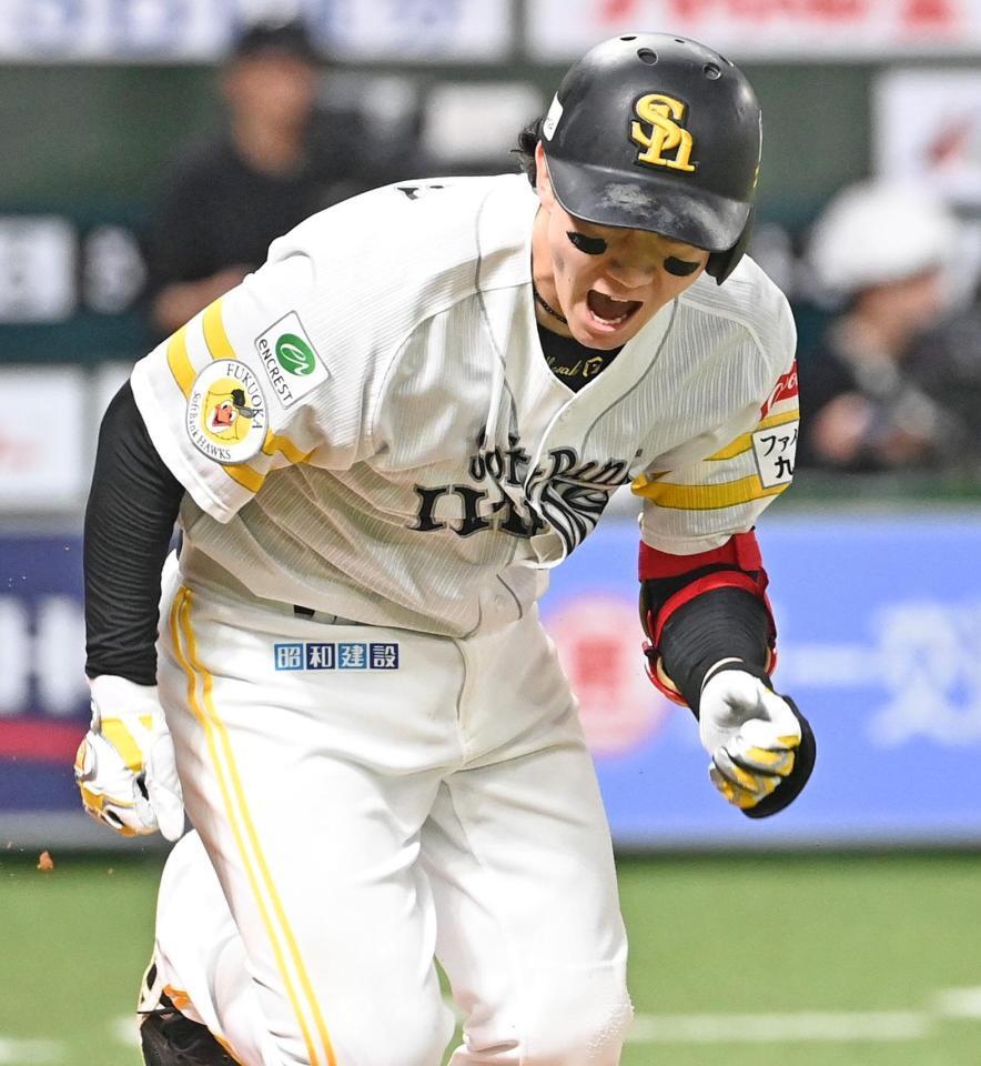 ５回、正木が左中間越えに２ランを放つ