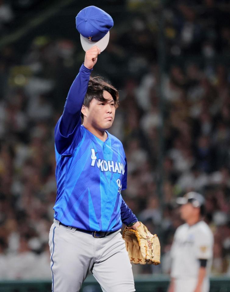 ７回、阪神の代打・立石を空振り三振に仕留めた馬場