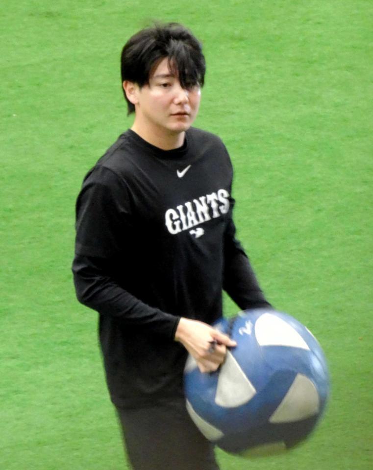 　ジャイアンツ球場で再始動した竹丸（撮影・松井美里）
