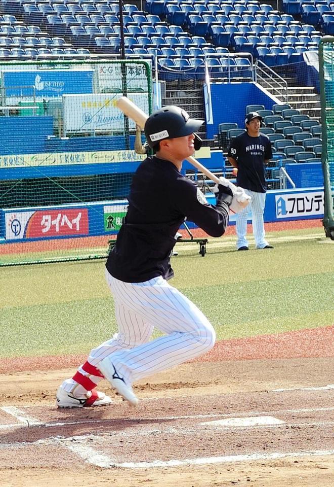 ロッテが“４人野球”で実戦練習。快音を連発した西川