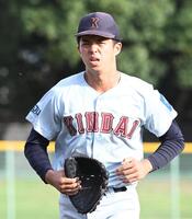 ９回、降板する近大・宮原廉（撮影・高部洋祐）
