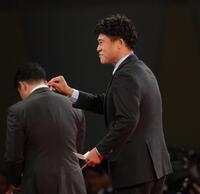 青学大・鈴木を引き当てた城島健司ＣＢＯ（撮影・棚橋慶太）