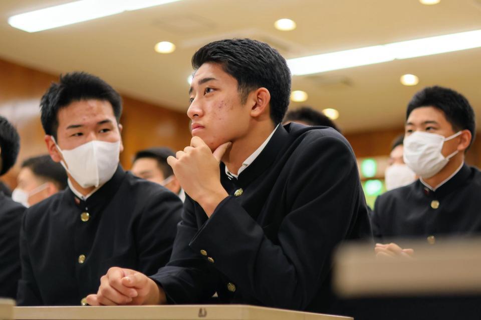 ドラフトを前に姿を現した横浜高の織田翔希
