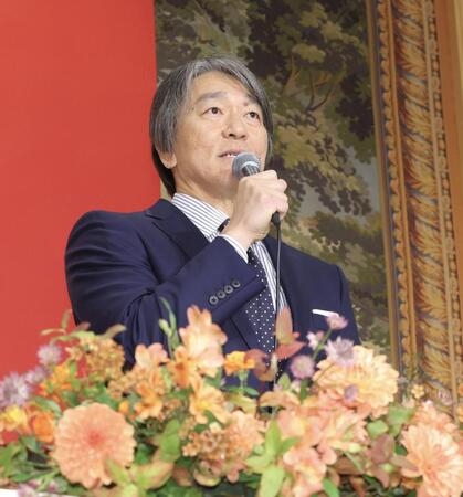 就任会見する巨人・松井秀喜新監督