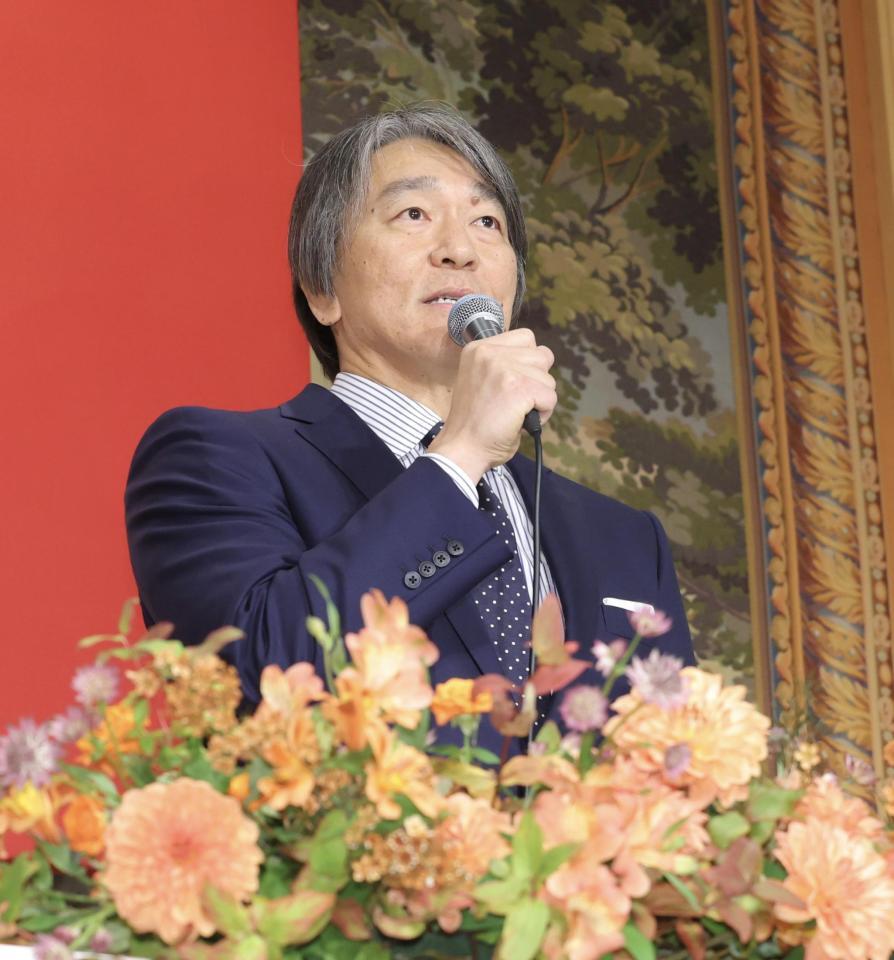 就任会見する巨人・松井秀喜新監督
