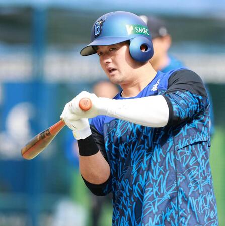 　日本シリーズ前日に調整する牧　