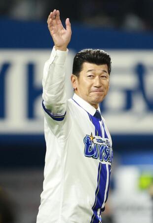 始球式を務めた三浦大輔氏（撮影・伊藤笙子）