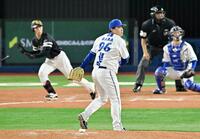 １１回、庄子に勝ち越しの二塁打を許す馬場