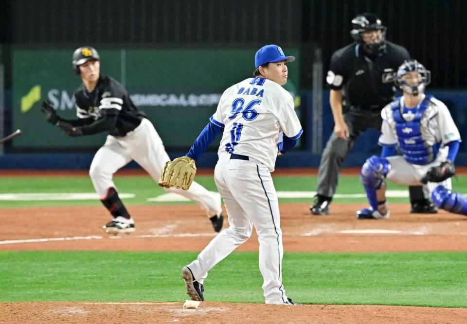 １１回、庄子に勝ち越しの二塁打を許す馬場