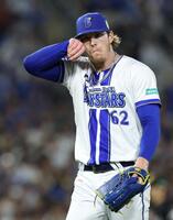 ９回、山川に同点弾を浴び、セーブに失敗したレイノルズ（撮影・伊藤笙子）