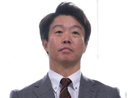 鶴岡慎也氏