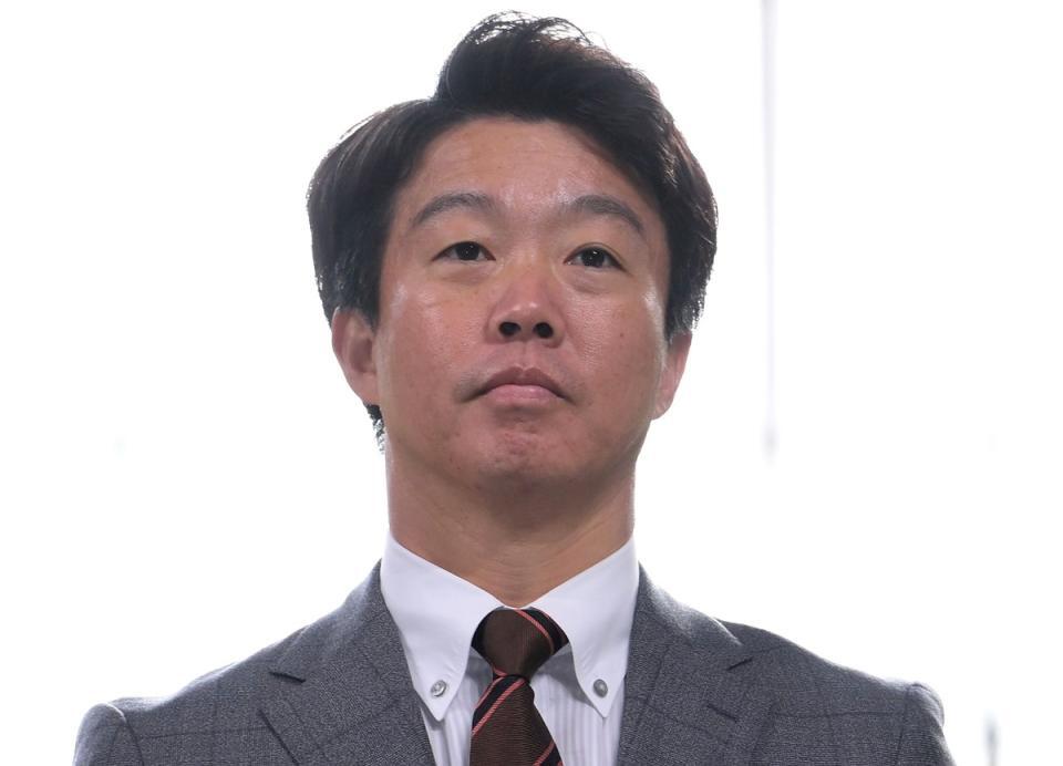 鶴岡慎也氏