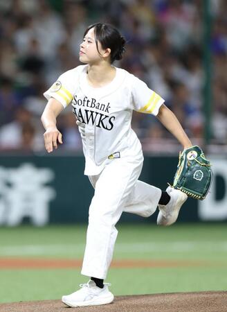 始球式を務める近藤美月