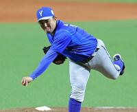 ソフトバンク打線を相手に力投する東（撮影・立川洋一郎）