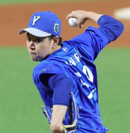 ソフトバンク打線を相手に力投する平良（撮影・立川洋一郎）