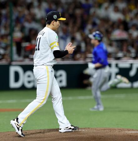 １回、佐野に先制２ランを許す前田（撮影・山口登）