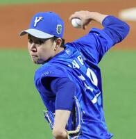 ソフトバンク打線を相手に力投する平良（撮影・立川洋一郎）