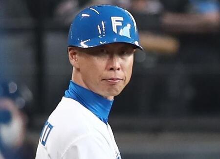 日本ハム・森本稀哲コーチはファーム監督に