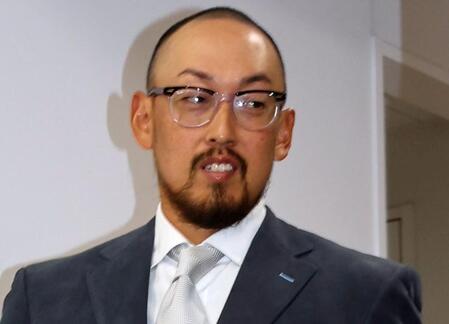 平野佳寿氏