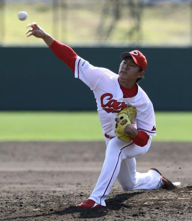 　紅白戦の６回に登板し、１回を無失点に抑えた福井