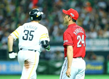 ６回ソフトバンク無死一塁、ラヘアに２ランを浴びた河内＝ヤフオクドーム（撮影・棚橋慶太）