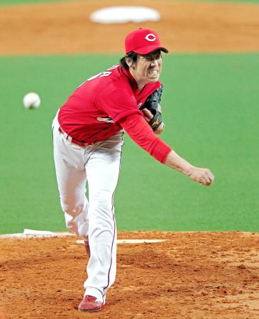 　気迫あふれる投球を見せる前田（撮影・出月俊成）