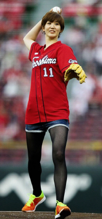 始球式を務めた岡山シーガルズ・栗原（撮影・北村雅宏）