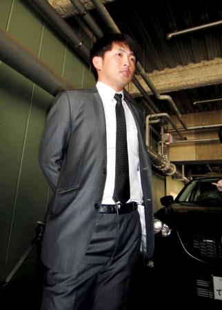 　ＦＡ宣言せずに残留を表明した梵