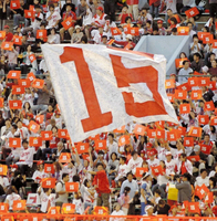 黒田と鯉党との絆の証「１５番旗」復活